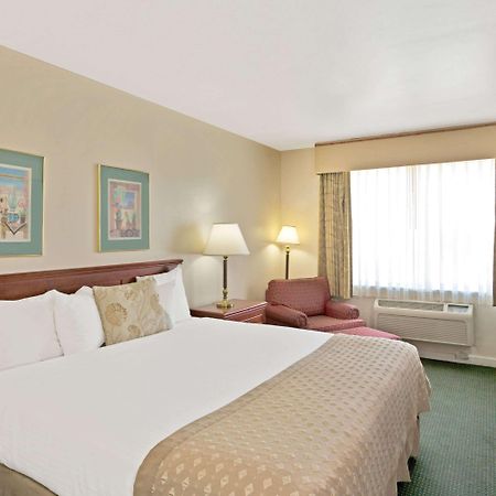 מלון Ramada By Wyndham דרפר מראה חיצוני תמונה